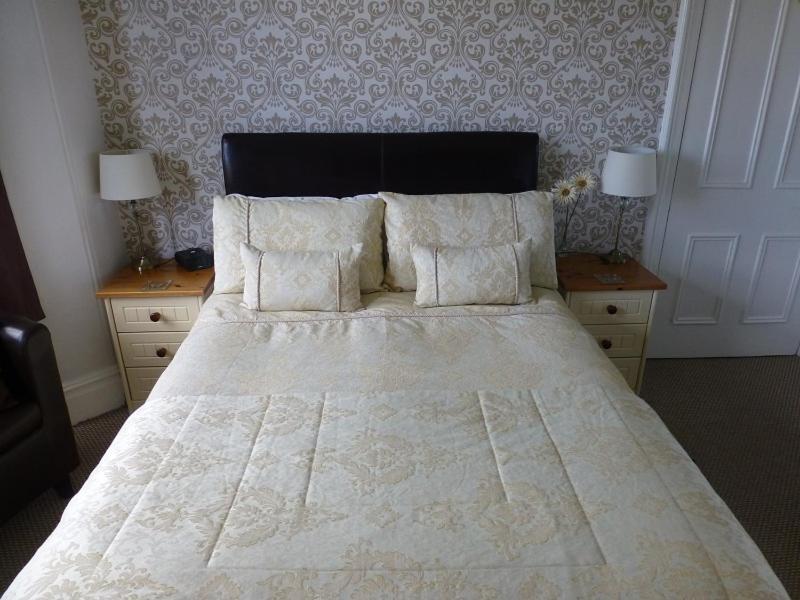 Bryn Derwen Guest House Конви Экстерьер фото